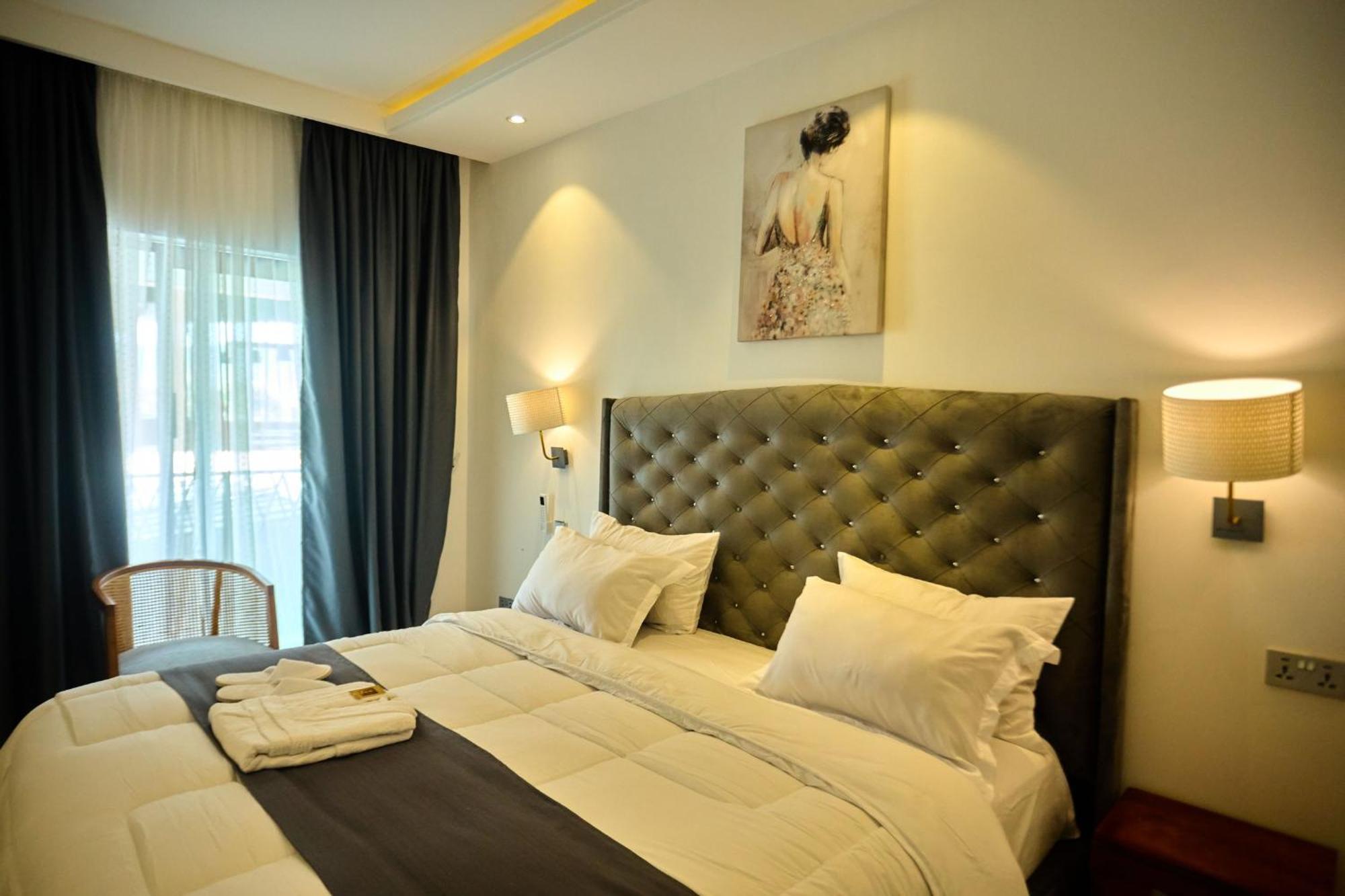 Aiden Homes And Apartments Hotel Koforidua Exteriér fotografie