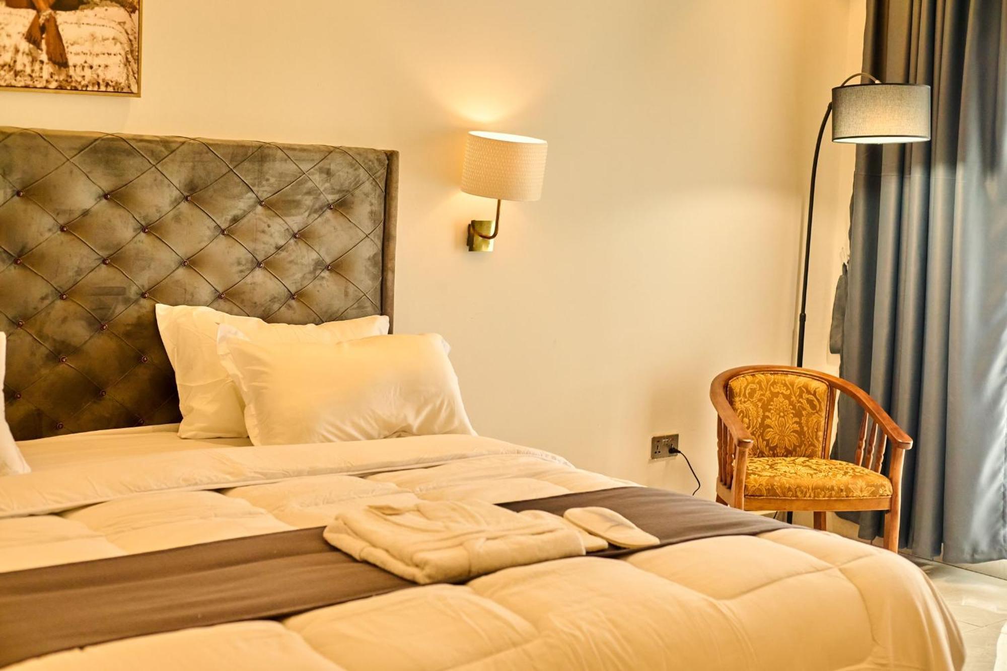 Aiden Homes And Apartments Hotel Koforidua Exteriér fotografie