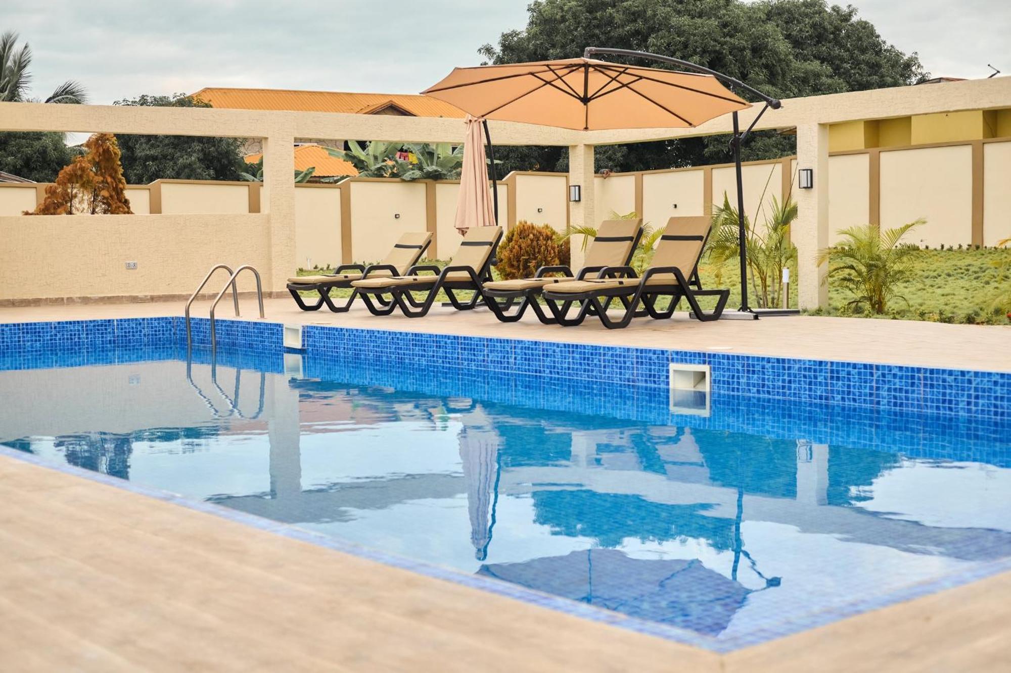 Aiden Homes And Apartments Hotel Koforidua Exteriér fotografie
