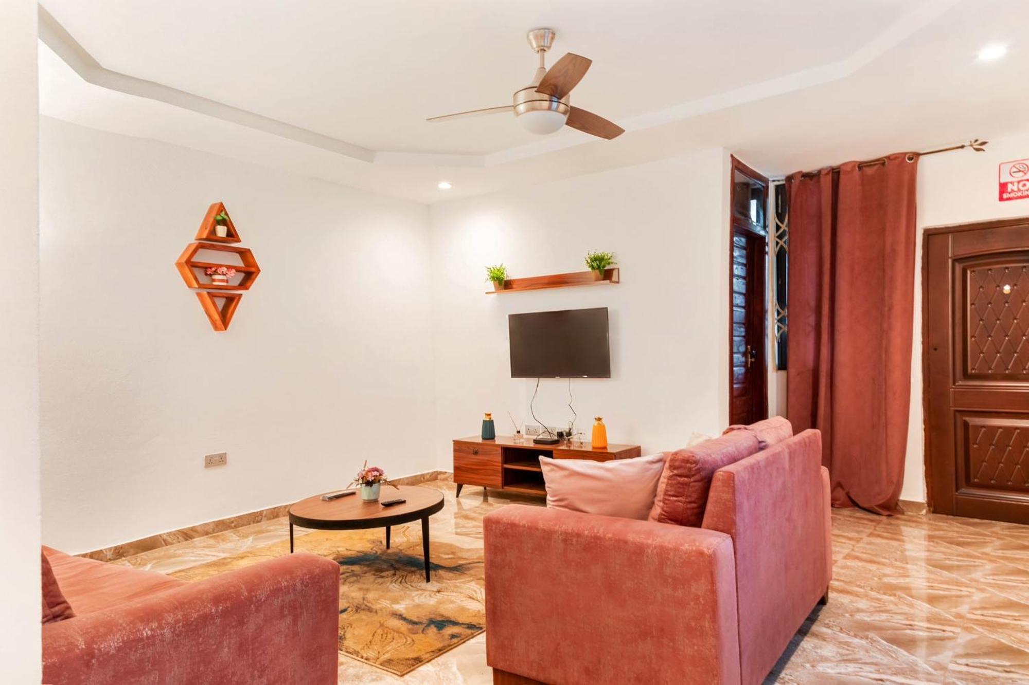 Aiden Homes And Apartments Hotel Koforidua Exteriér fotografie