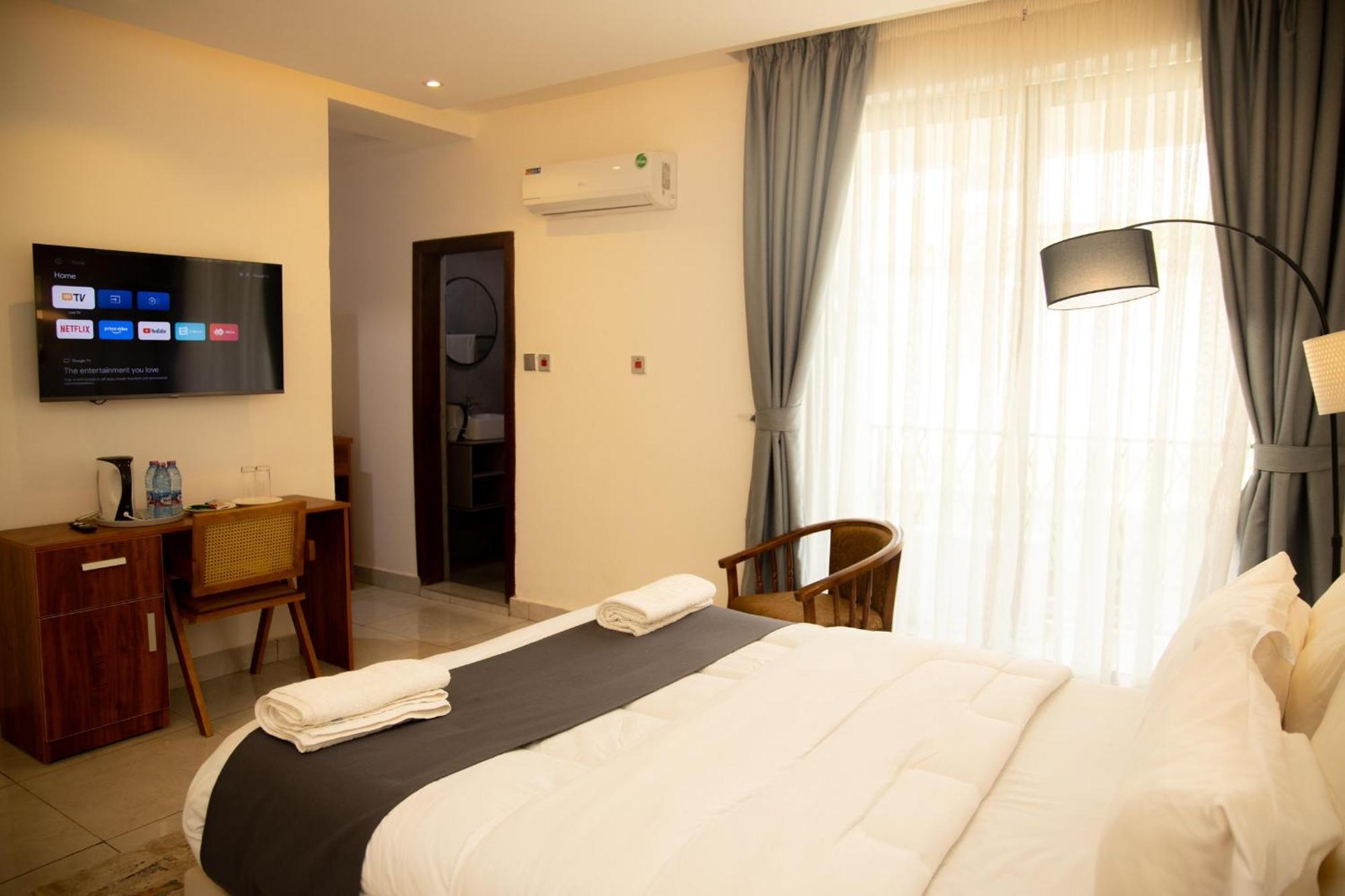 Aiden Homes And Apartments Hotel Koforidua Exteriér fotografie