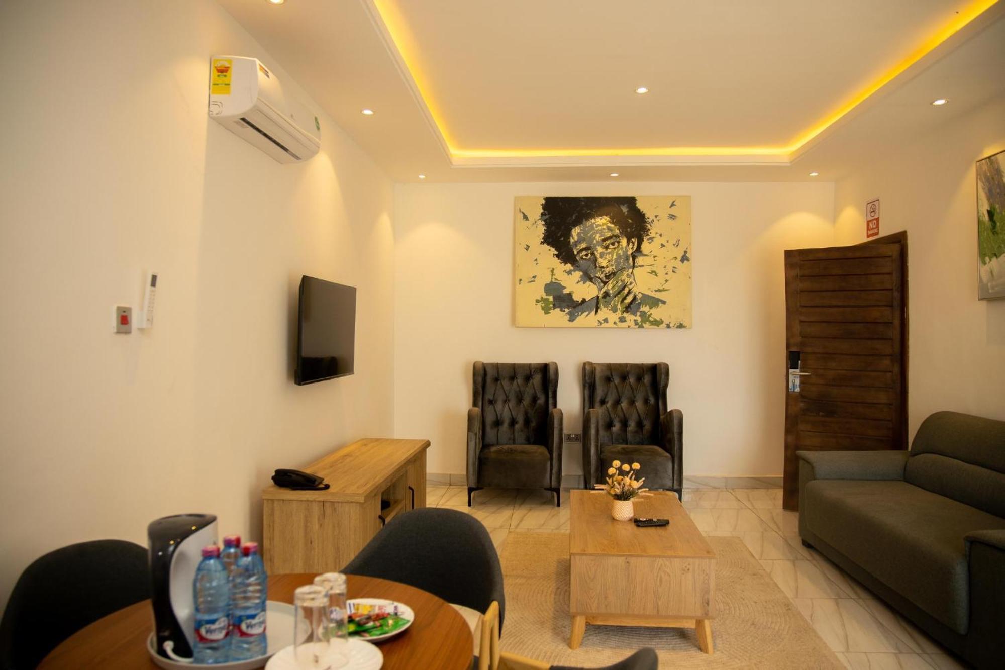 Aiden Homes And Apartments Hotel Koforidua Exteriér fotografie