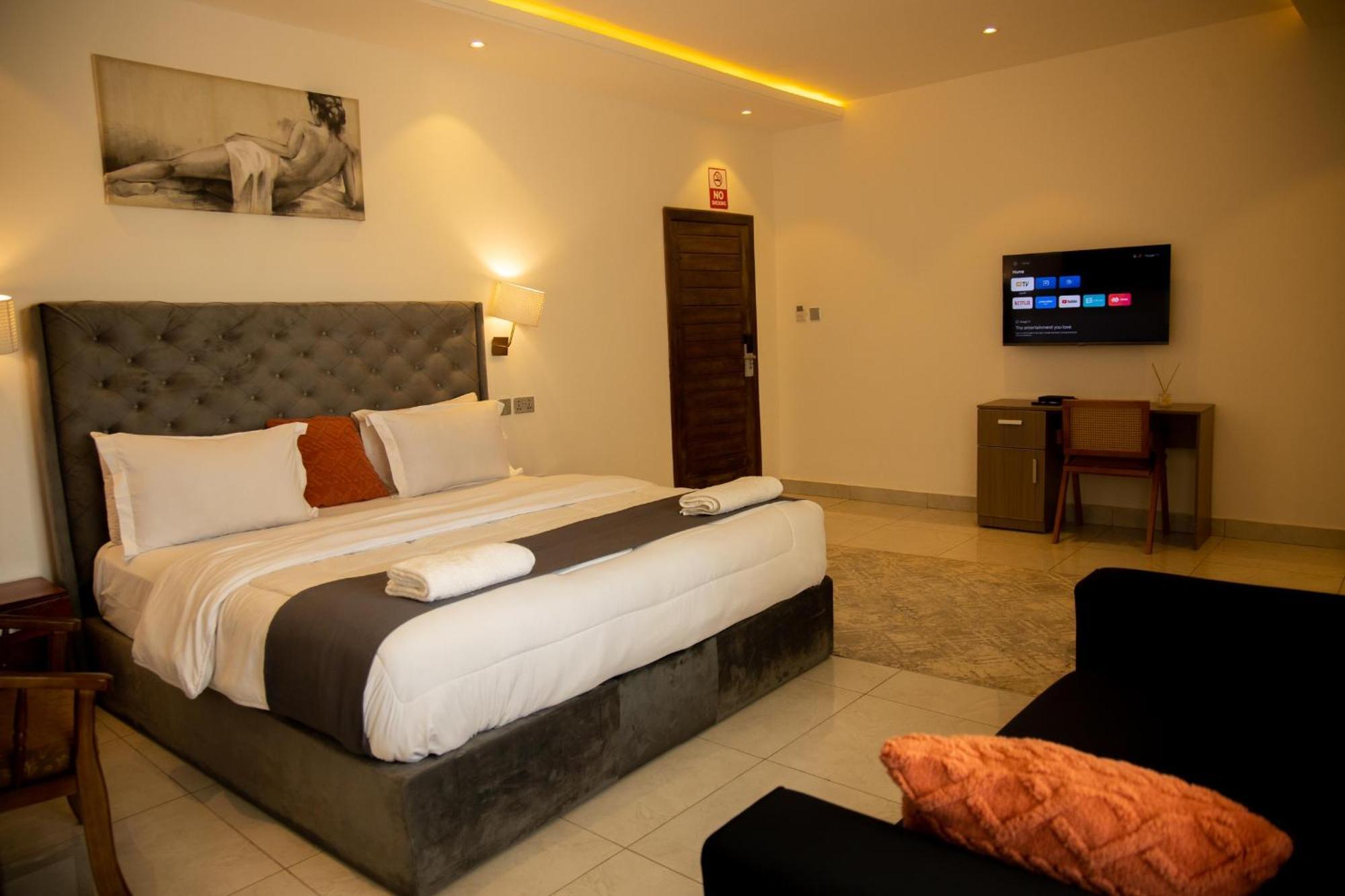 Aiden Homes And Apartments Hotel Koforidua Exteriér fotografie