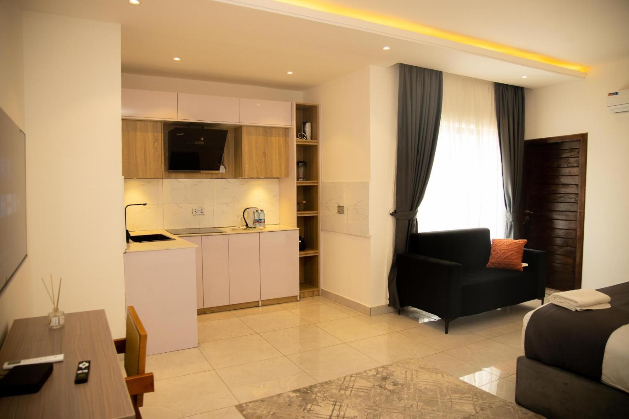 Aiden Homes And Apartments Hotel Koforidua Exteriér fotografie