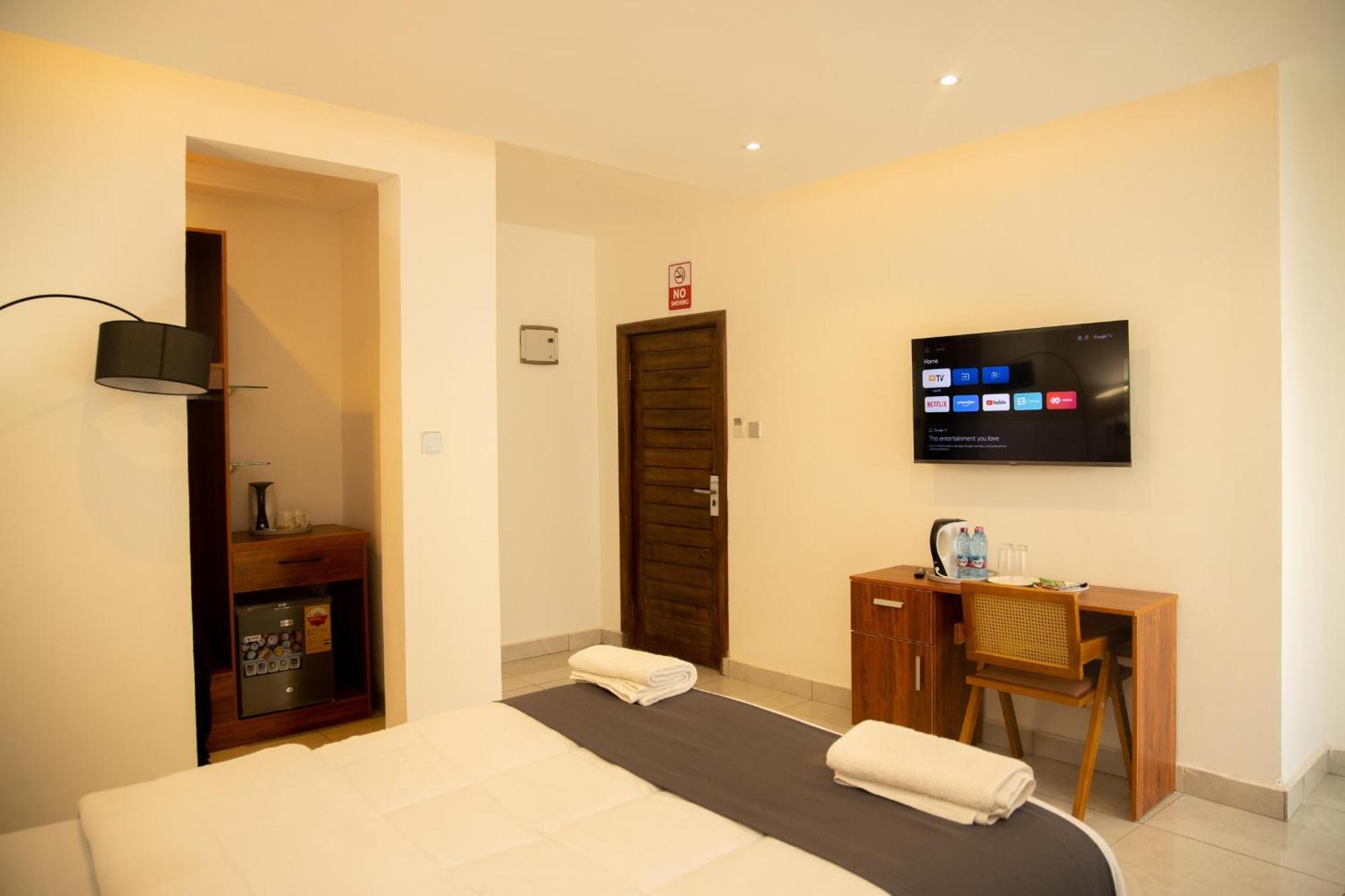 Aiden Homes And Apartments Hotel Koforidua Exteriér fotografie